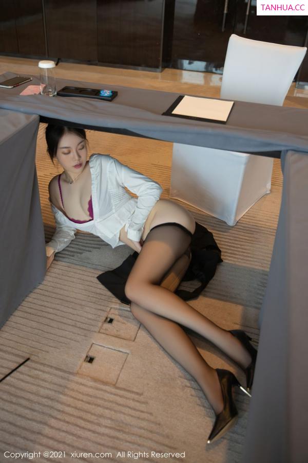 一颗甜蛋黄a  [XiuRen]高清写真图 2021.10.19 No.4083 一颗甜蛋黄a第61张图片
